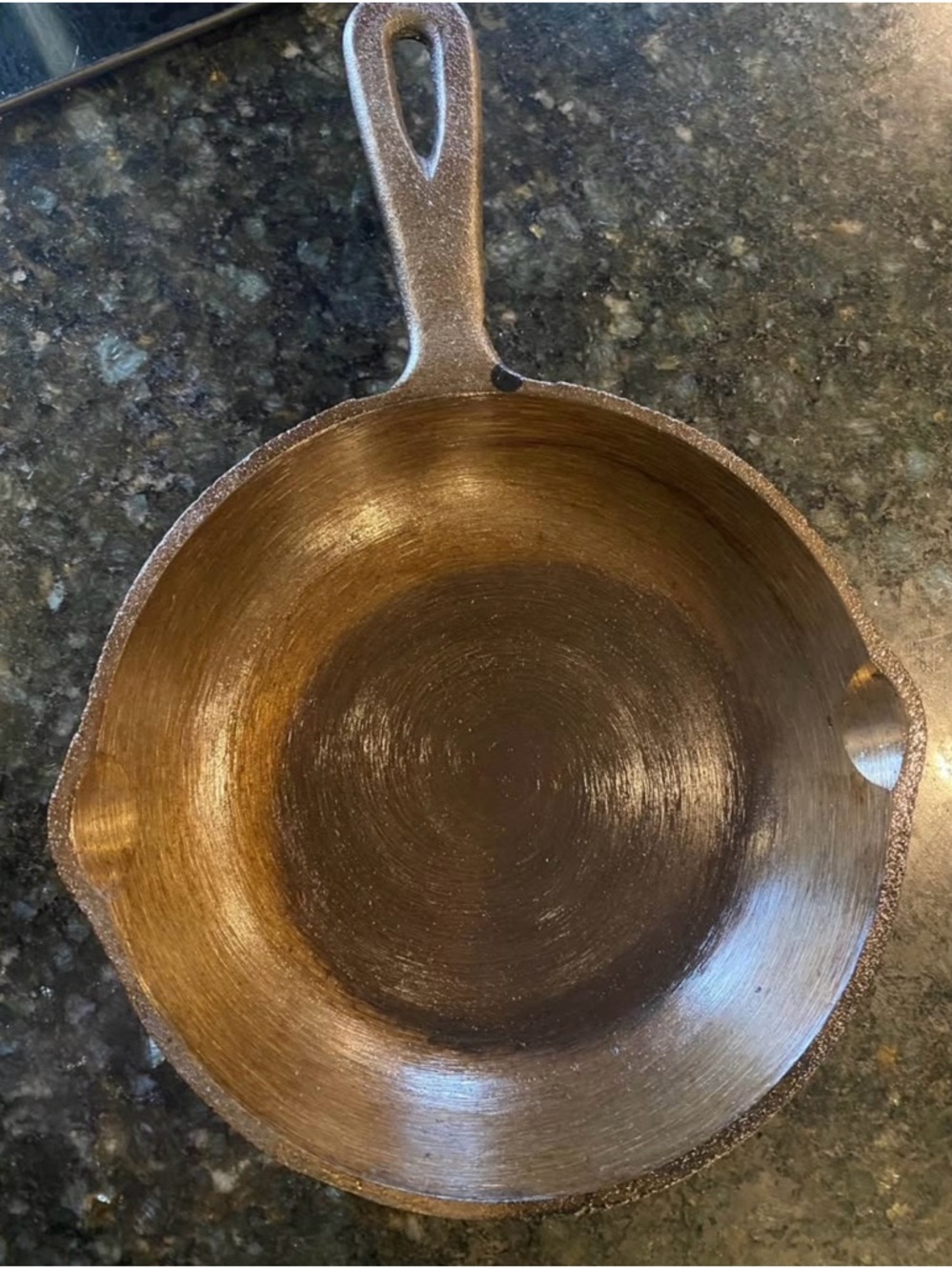 Cast Iron Skillet Pan in Dark Brown/Black